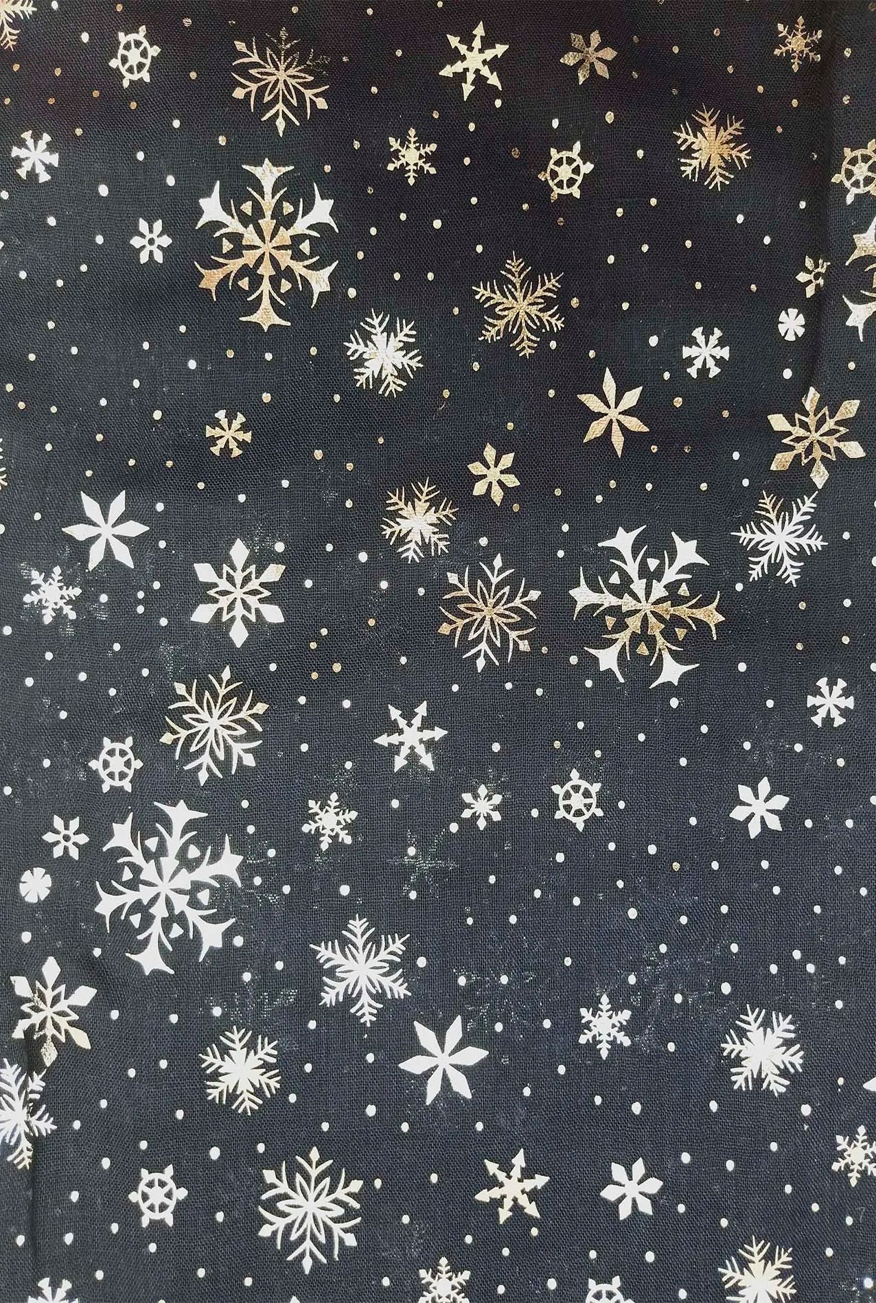 Snowflake Print Red Scarf - Festive and Cozy Winter Accessory